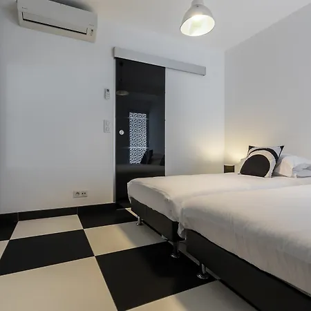Modern 3 Bed In Very Close To The Center And An Easy Pleasant Walk To The Palais 1745 Cannes